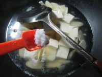 咸肉鞭笋豆腐汤的做法步骤8